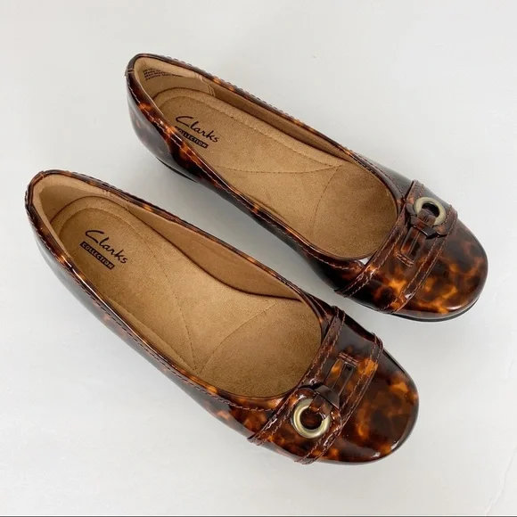 CLARKS Tortoise Shell Print Rounded Toe Loafers 6 - Picture 6 of 9